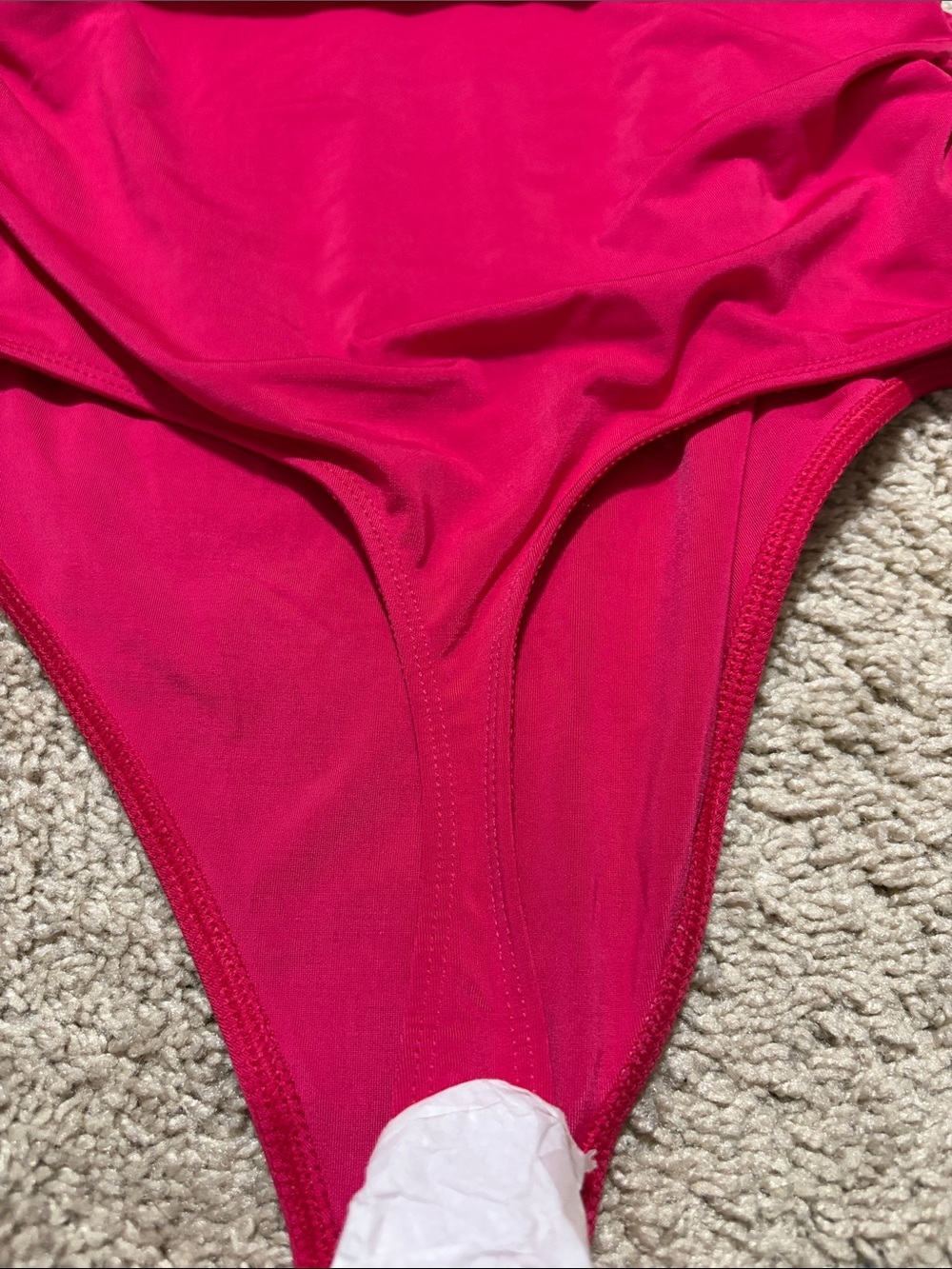 Express Body Contour Compression Empire V-Neck Bodysuit Pink Medium Thong NWT - Picture 7 of 7